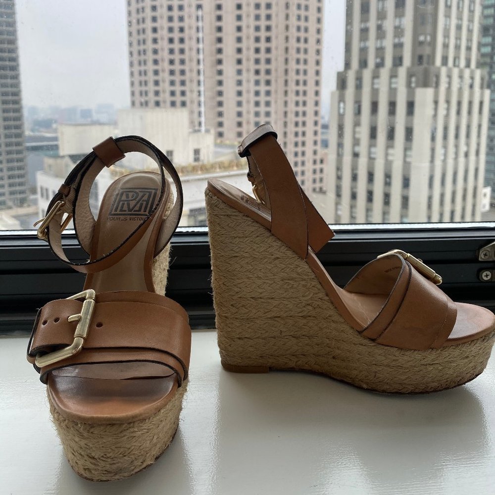 Pour La Victoire Jaclyn Espadrille Wedge Sandals